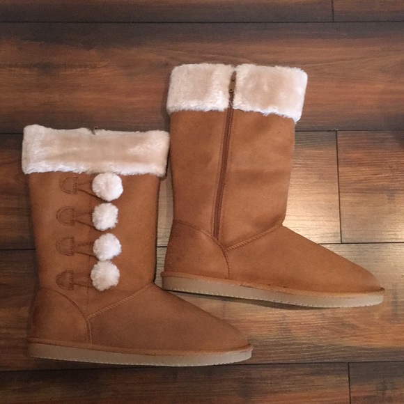 SO Other - Brand new in box girls boots